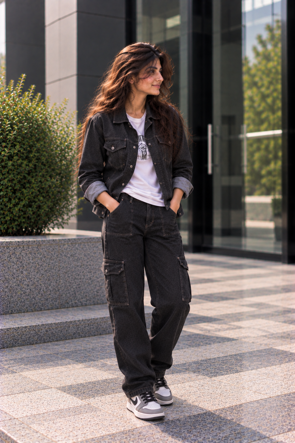 BLACK DENIM JACKET WOMEN